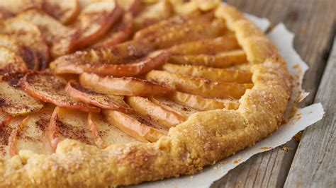 What Makes Jacques Pépins Elegant Apple Galette Perfect For Sharing