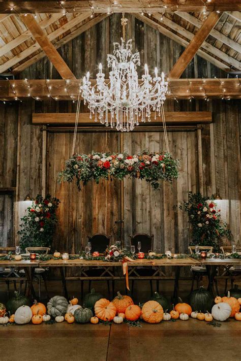 Ways To Decorate Your Fall Wedding With Pumpkins