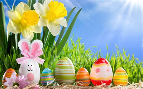 Wielkanoc to najważniejsze święto w chrześcijańskim kalendarzu liturgicznym obchodzone na pamiątkę zmartwychwstania chrystusa. Wielkanoc, Kolorowe, Pisanki, Kwiaty, Promienie Słońca, Wiosna