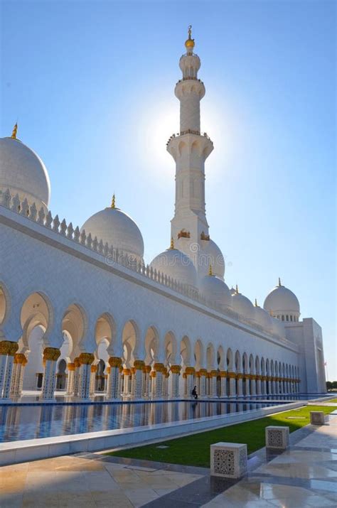 Sheikh Zayed Grand Mosque Abu Dhabi Stock Photo Image Of Arab
