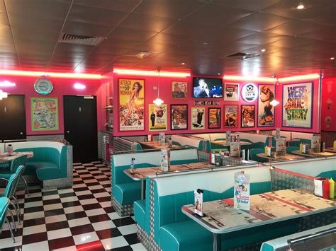 The dine in national network is made up of food service professionals who are able to provide a unique and cost effective meal solution for families, couples and individuals. Free photo: Vintage Diner - Interior, Table, Scene - Free ...