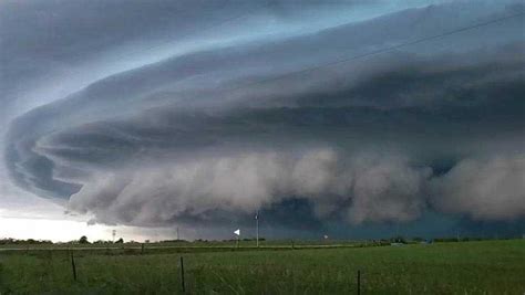 Scary Clouds Mondays Severe Storms Create Frightening Looking Clouds