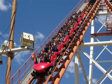 Parque de la costa is an amusement park located in tigre, a northern suburb of buenos aires, argentina. Boomerang - Parque de la Costa