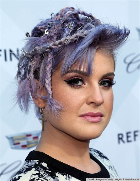 Kelly Osbournes Safety Pin Hairstyle Looks Pretty Dangerous Huffpost