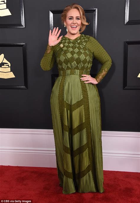 Fans Speculate Adele Is Pregnant With Her Second Child Daily Mail Online