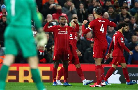 المدرب الألماني استعان بملابس رونالدو من أجل كسر. ليفربول يتفوق على أندية الدوري الإنجليزي بعد هدف فينالدوم ...