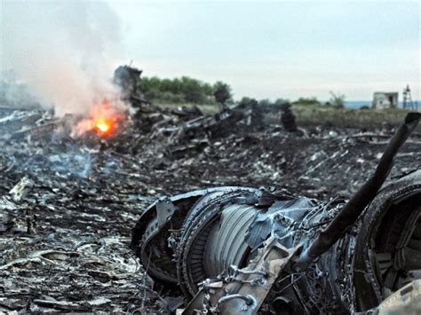 Ukraine Tragedy Malaysian Jetliner Downed The Express Tribune