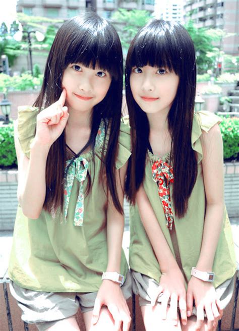 Cute Japanese Twins Woodslima