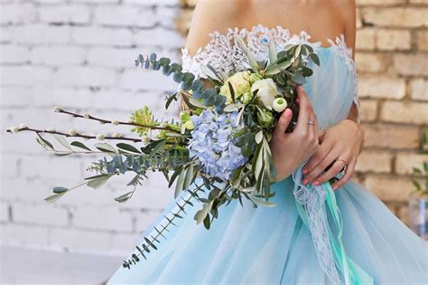 Ihr hochzeitskleid ist zu schade, um im schrank zu verstauben? Brautkleid für's Standesamt - So findet ihr das Richtige!