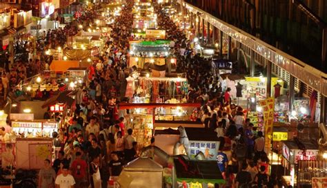 5 Markets To Visit In Hanoi