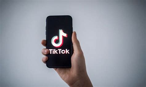Tiktok Goes Wild For Diy Kiss Hoodie Trend What You Need To Know