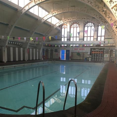 5 Best Public Swimming Pools In Birmingham