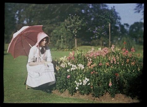 10 Beautifully Eerie Color Photographs By One Of The First Women