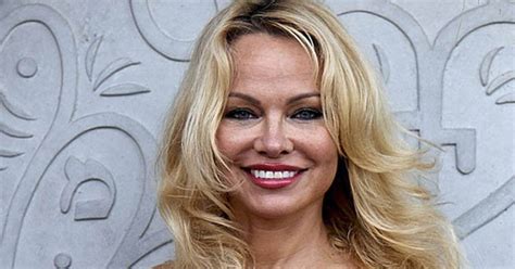 Baywatch Boobs Are Back As Pamela Anderson Rocks Soaking Wet See