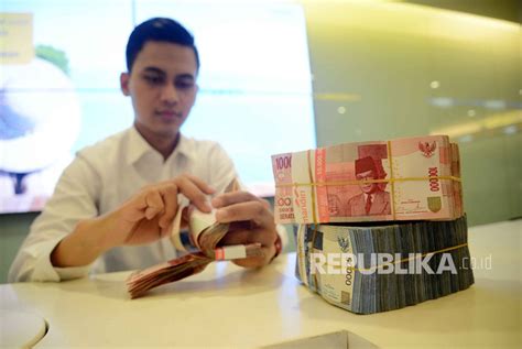 Pt bank rakyat indonesia (persero) tbk (bbri). PSBB Total, OJK: Industri Jasa Keuangan Tetap Beroperasi ...