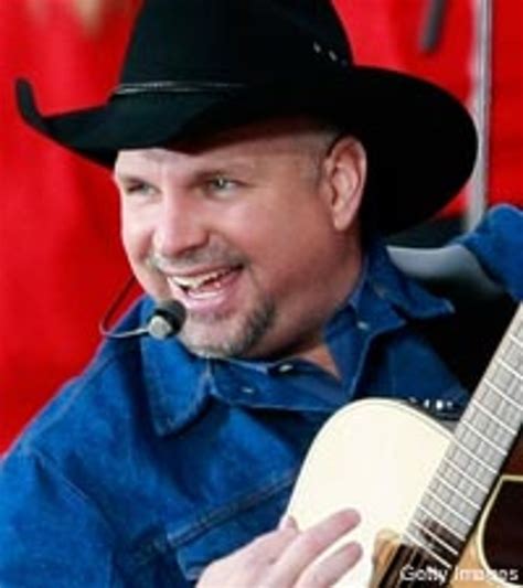 Garth Brooks Dazzles In First Of 300 Las Vegas Shows