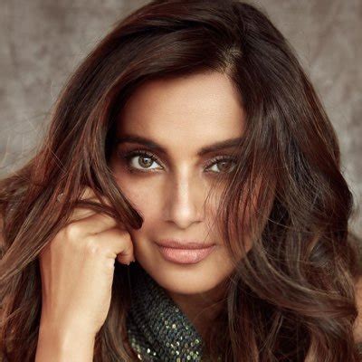 Thus ended her dream of being a medical professional. Bipasha Basu Net Worth 2021: Story of a dark skin girl ...
