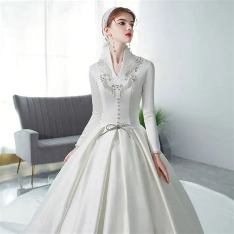 Affordable Muslim Ivory Satin Winter Bridal Wedding Dresses 2021 Ball
