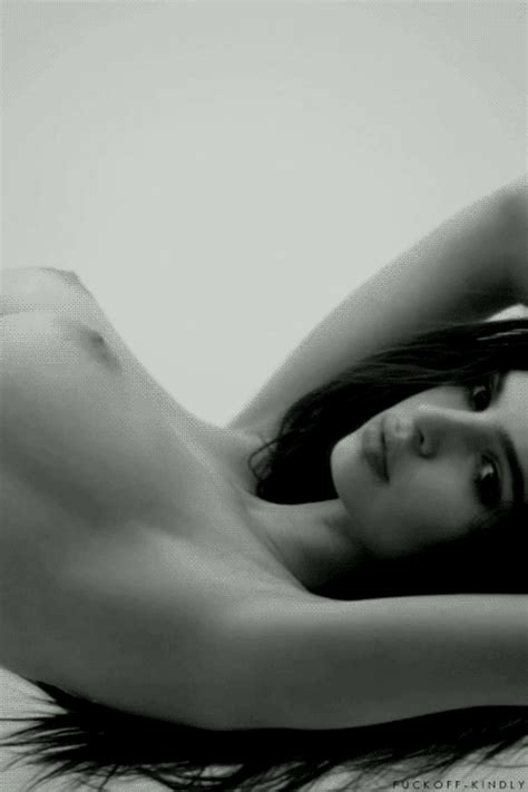 Emily Ratajkowski Nude Boobs Picsegg