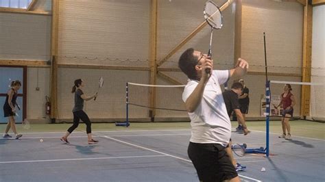 badminton loisir encadré pour enfants ados et adultes à roquettes