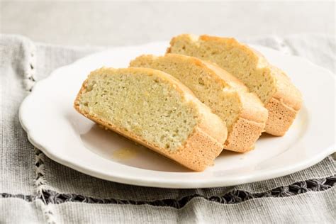 Measure the yeast directly into the middle. Keto Bread: A Low-Carb Bread Recipe With Almond Flour - Dr. Axe