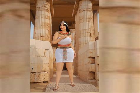 Egypt Arrests Photographer For Sexy Pyramids Shoot Showing Model Wearing Revealing Ancient