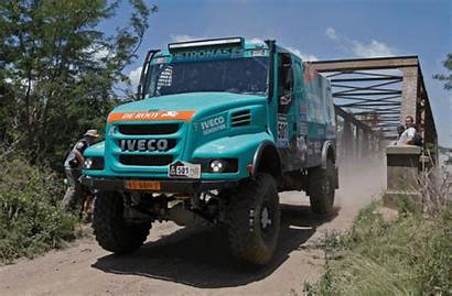 Dakar Iveco Trucks T4 Wrapping Class