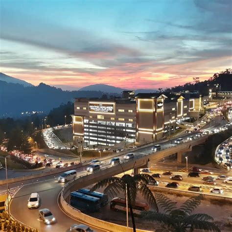 Genting highlands premium outlets® is southeast asia's second premium outlet center and the world's first hilltop premium outlet center. Genting Premium Outlets Tarikan Terbaharu Buat Kaki ...
