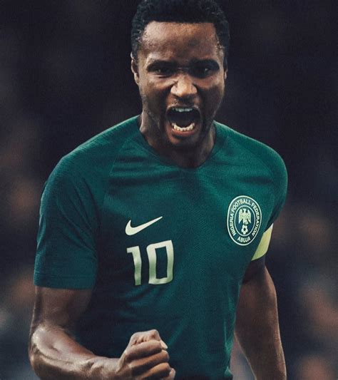 Nike have used their official youtube channel to do a reveal of the new nigeria jersey designs for the super eagles' russia 2018 world cup campaign.in a. . Nike.com GB
