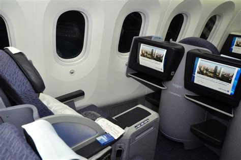 United Airlines Boeing 787 Dreamliner Virtual Tour And Review