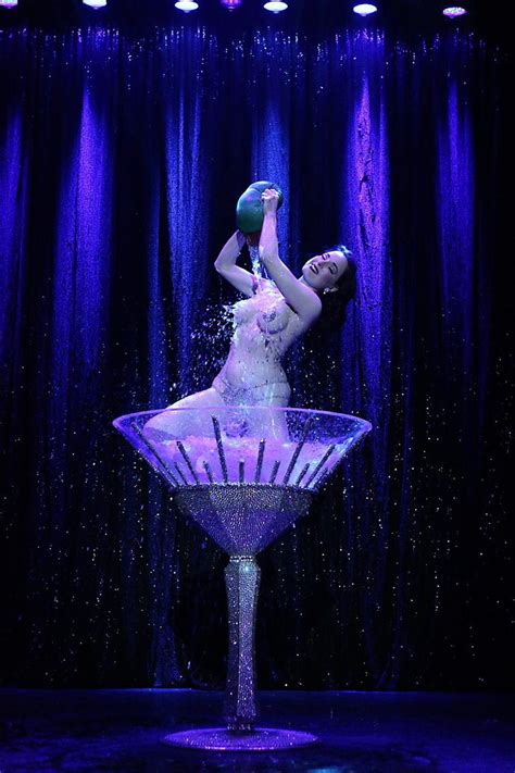 Burlesque Goddess Dita Von Teese Topless Sexy Pics U Need To See Scandal Planet