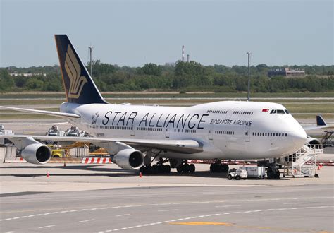 Singapore Airlines Boeing 747 747 400 In Star Alliance Flickr