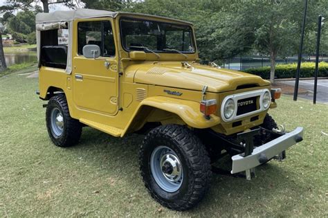 1978 Toyota Land Cruiser Fj40 For Sale On Bat Auctions Sold For