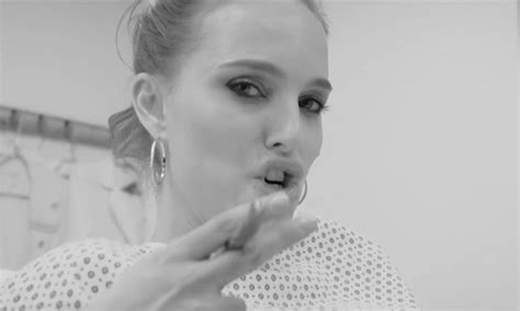 Watch Natalie Portman Returns To Snl For Another Nsfw Rap Video With Andy Samberg