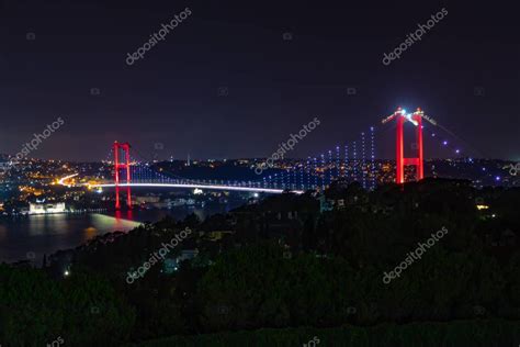 Puente Del Bósforo De Estambul Por La Noche Nuevo Nombre Puente De