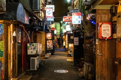 What To Do In Shinjuku Tokyos Liveliest Hub Rakuten Travel