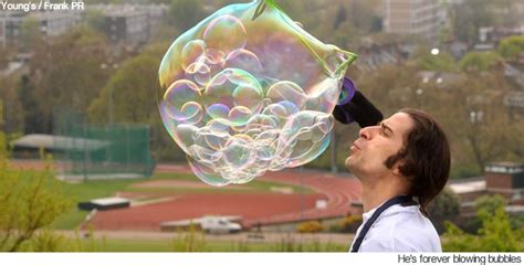 😂 Largest Bubble Blown Which Brand Of Gum Blows The Biggest Bubble 2019 02 22