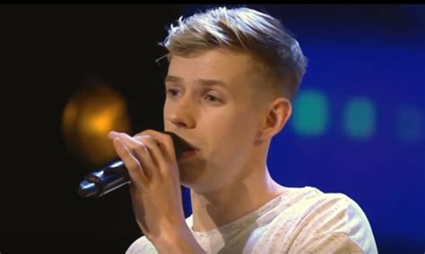 Stephen Barry Stuns Judges With His Amazing Big Voice Irelands Got