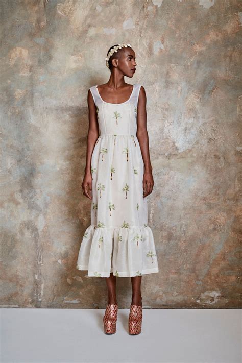 Read more in the valeur magazine. London Fashion Week: Duro Olowu Spring 2021 Collection ...
