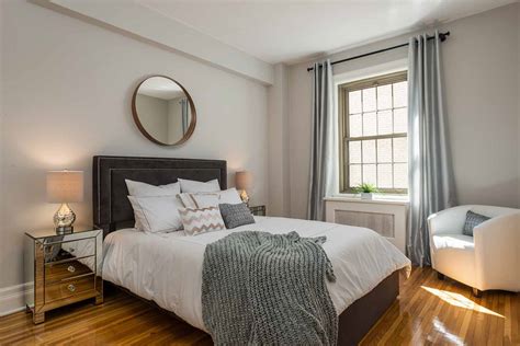 There is some amount of infrastructure for biking. Montreal (Downtown) luxurious 2 bedroom apartments for ...