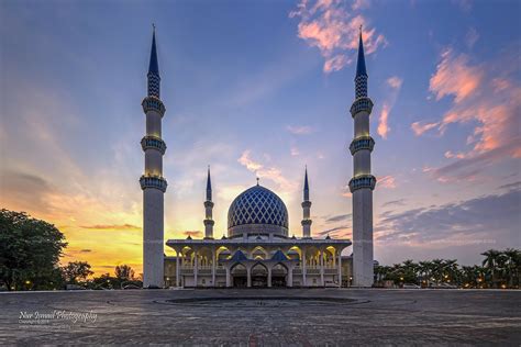 Born on at 3:30 pm. Masjid Sultan Salahuddin Abdul Aziz Shah | Fujifilm X-T1 ...