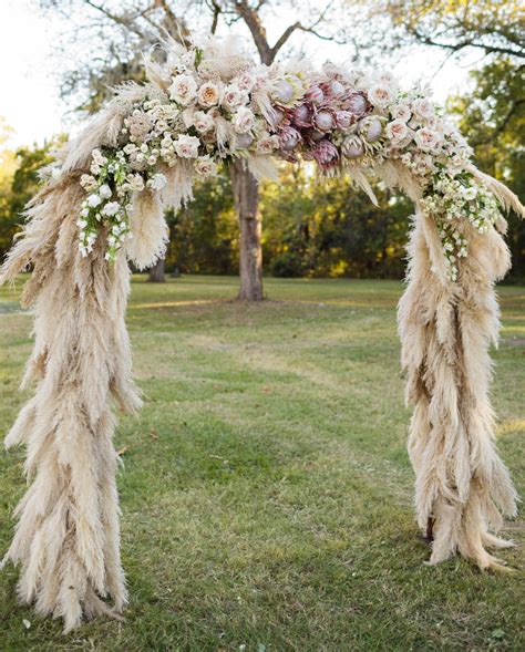 Trendy Boho Pampas Grass For Your Wedding Bridal Boutiques Us