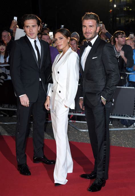 Бекхэм дэвид роберт джозеф / david beckham. David Beckham con Victoria e Brooklyn ai GQ Men of the Year