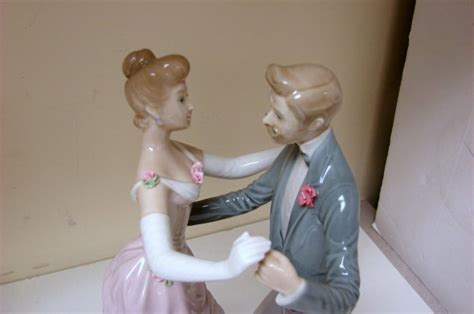 Lladro Dancing Couple Figurine Anniversary Waltz Lot 63