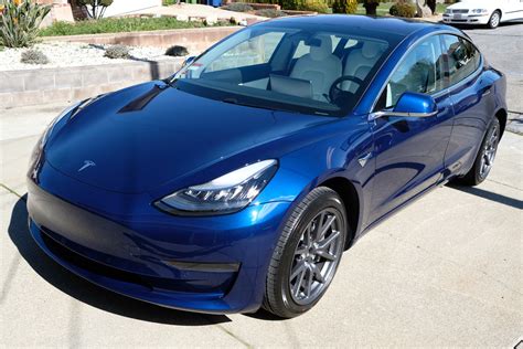2019 Tesla Model 3 Deep Blue Metallic — Detailership™