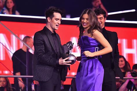 Camila cabello foi a grande vencedora da noite e janet jackson foi homenageada como ícone global. Die Gewinner der „MTV Europe Music Awards 2018" im Überblick