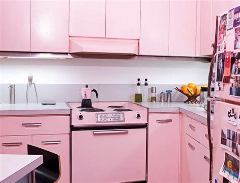 Designer lindsey herod shows how pink and green can shine in any room. Cool Pink Kitchen Design With Retro and Chic Look | DigsDigs