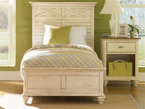 The ocean isle youth bedroom set comes in two sizes; Liberty Furniture Ocean Isle Youth Bedroom Set 303-YBR ...