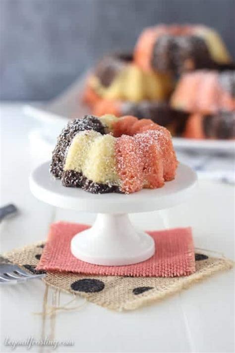6 Adorable Mini Desserts