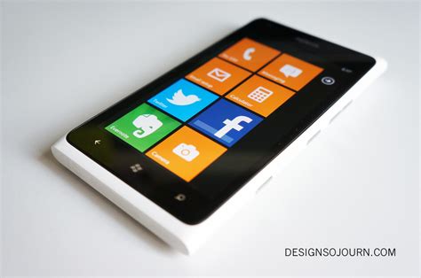 Thoughts On The Nokia Lumia 900 Design Sojourn